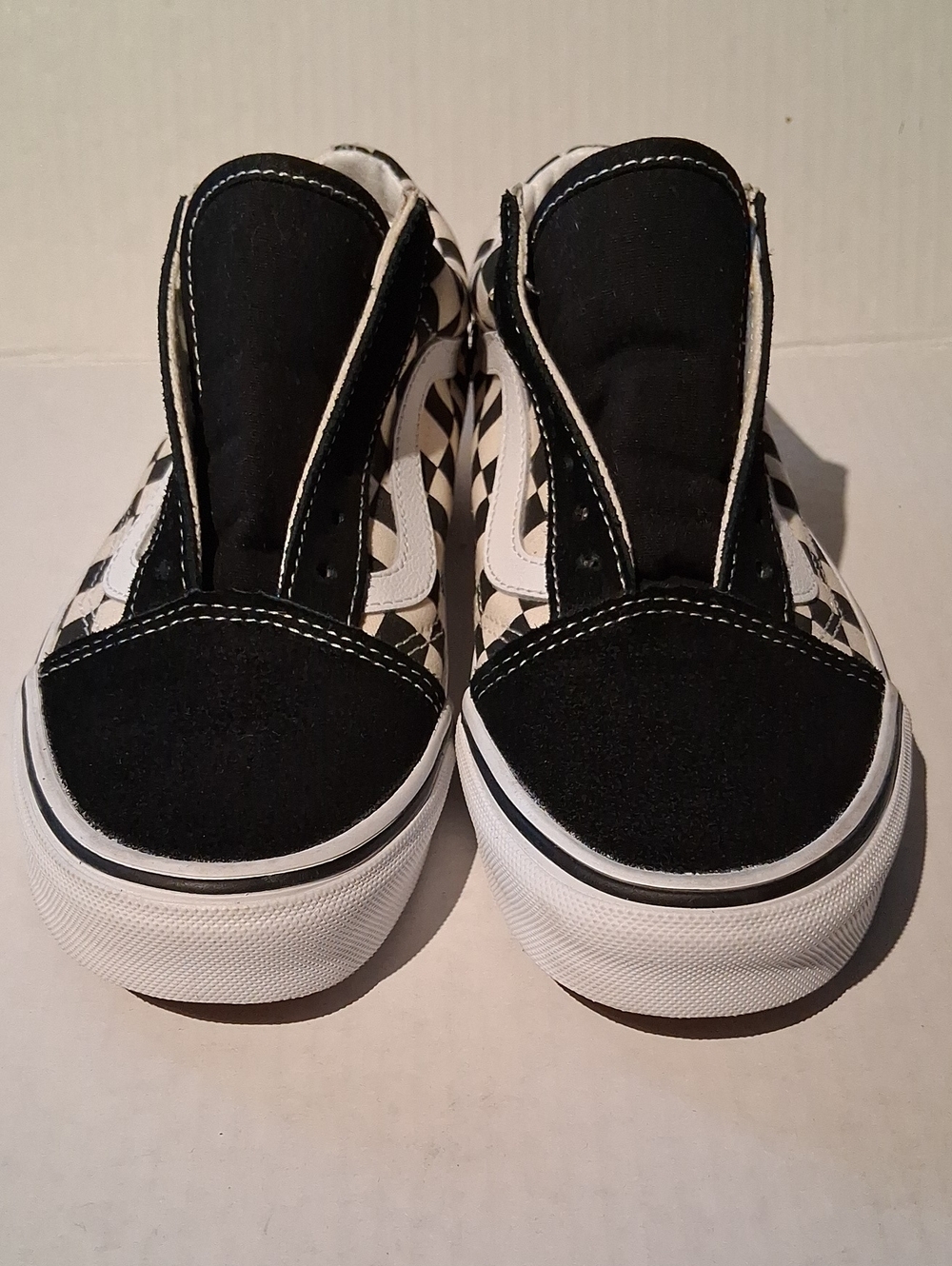 Unisex Vans Size 7 Women/5.5 Men's Black & White Checker White Lace Up Sneakers.